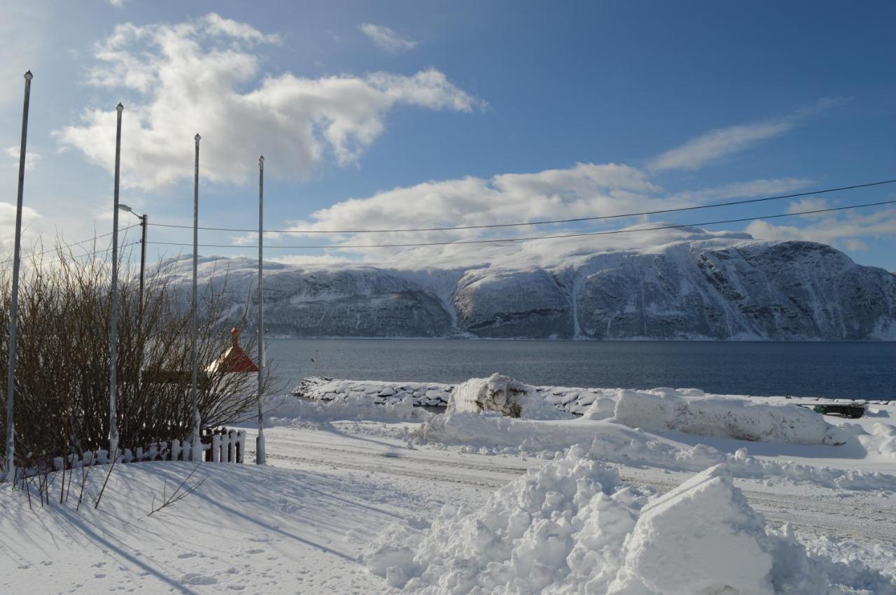 Villa Lyngenfjord, Froyas Hus Olderdalen Exterior foto